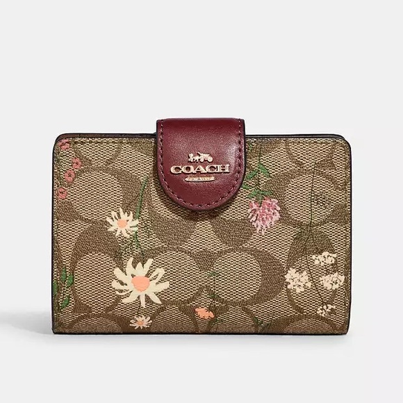 Medium Corner Zip Wallet In Signature Canvas With Wildflower Print - Picture 12 of 14